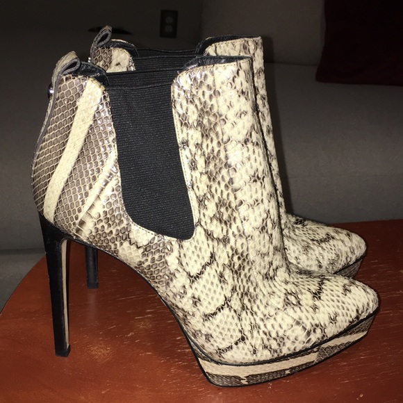 MICHAEL KORS NWT PYTHON REAL LEATHER PLATFORM BOOTIES SIZE 9.5 - Picture 5 of 12
